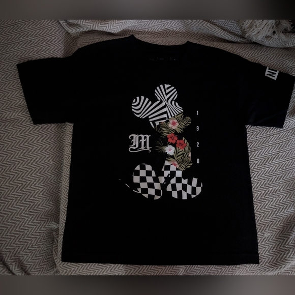 Neff Black Graphic Kids T-Shirt with Floral Design NwoT - Picture 1 of 9